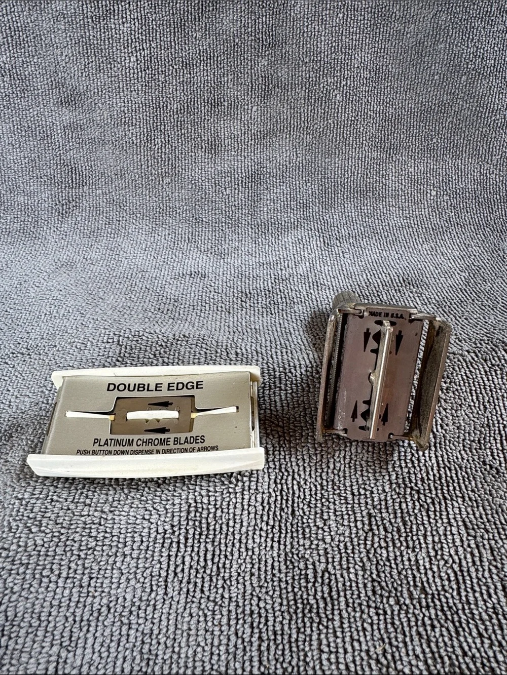 Vintage Gillette Slim Double Edge Adjustable Safety Razor and Blades